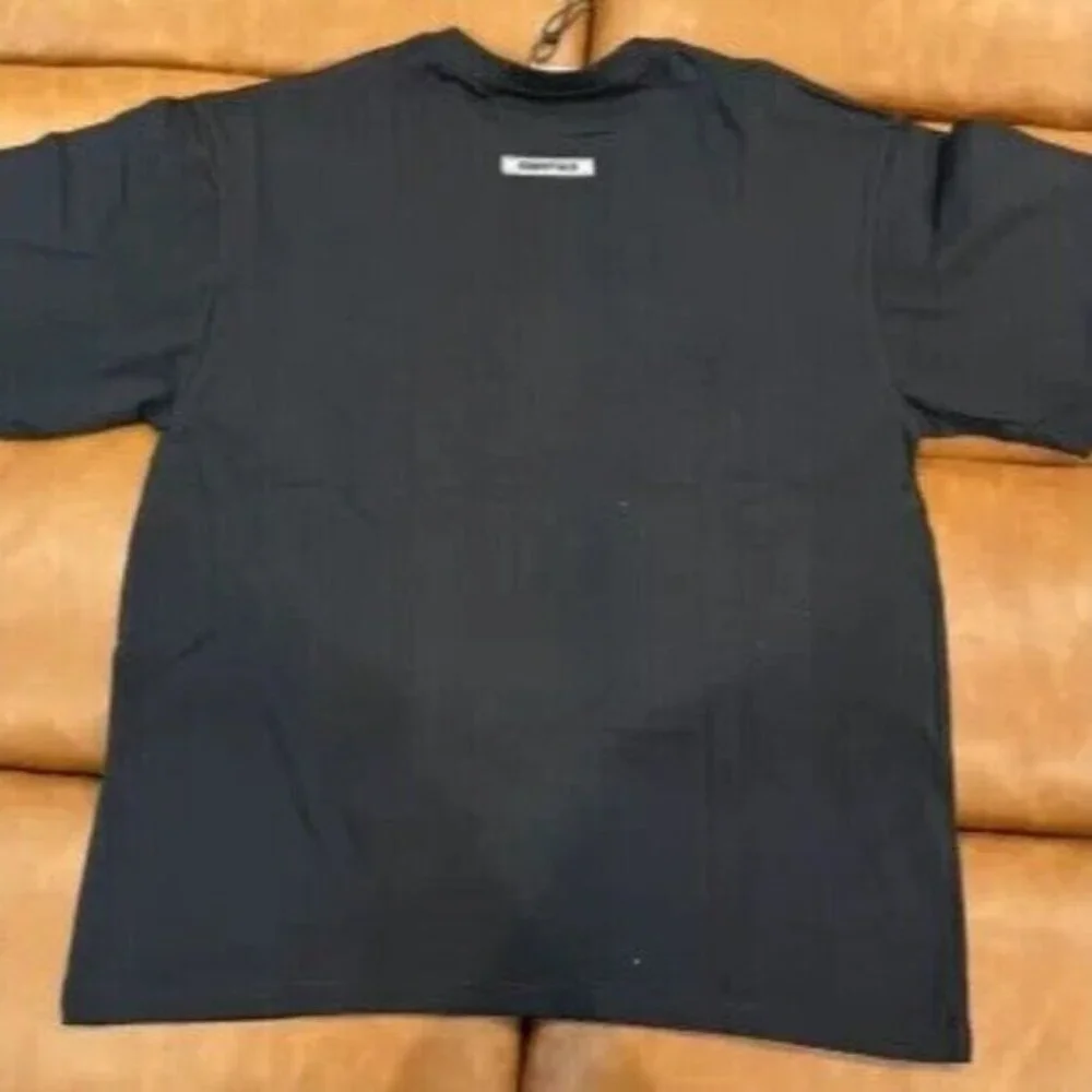 Essentials Fear of God Black on Black Print Logo T-Shirt Mens Sizes S, M, L - Picture 2 of 2